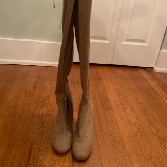 Chinese Laundry Over The Knee Boots - Picture 3 of 5